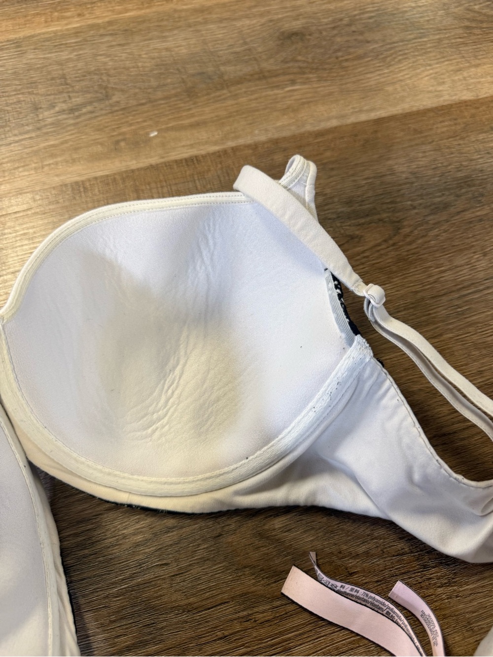 Victoria Secret Lace Bra - Picture 5 of 7